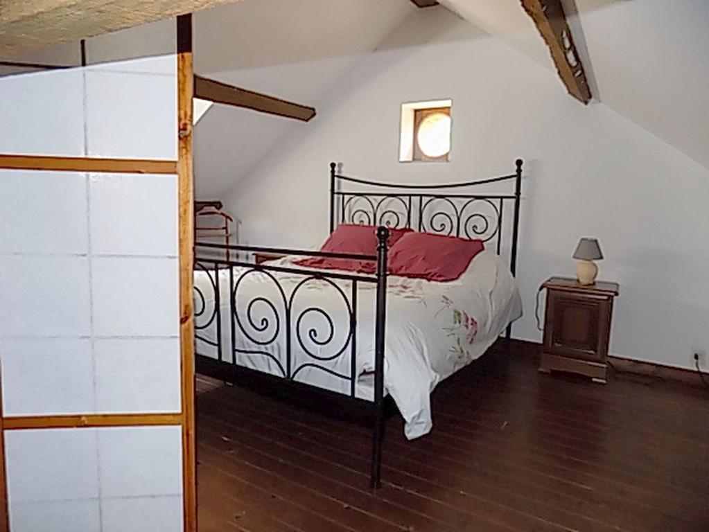 Отель Chateau De Chicamour Sury-aux-Bois Номер фото