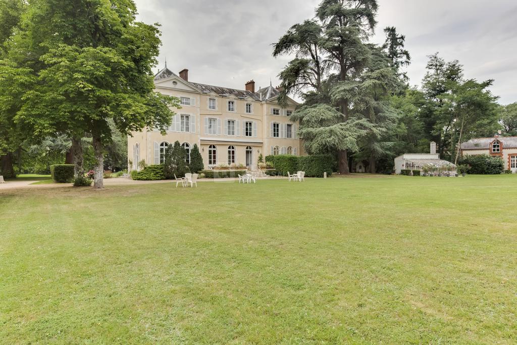 Отель Chateau De Chicamour Sury-aux-Bois Экстерьер фото